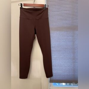 Lululemon wunder train 25” size 8 espresso
